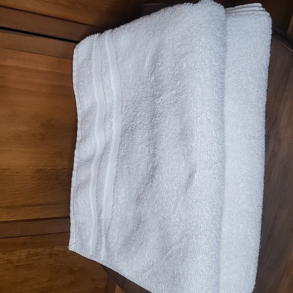 Grandeur Hospitality Bath Towel Set - Picture 1 of 4